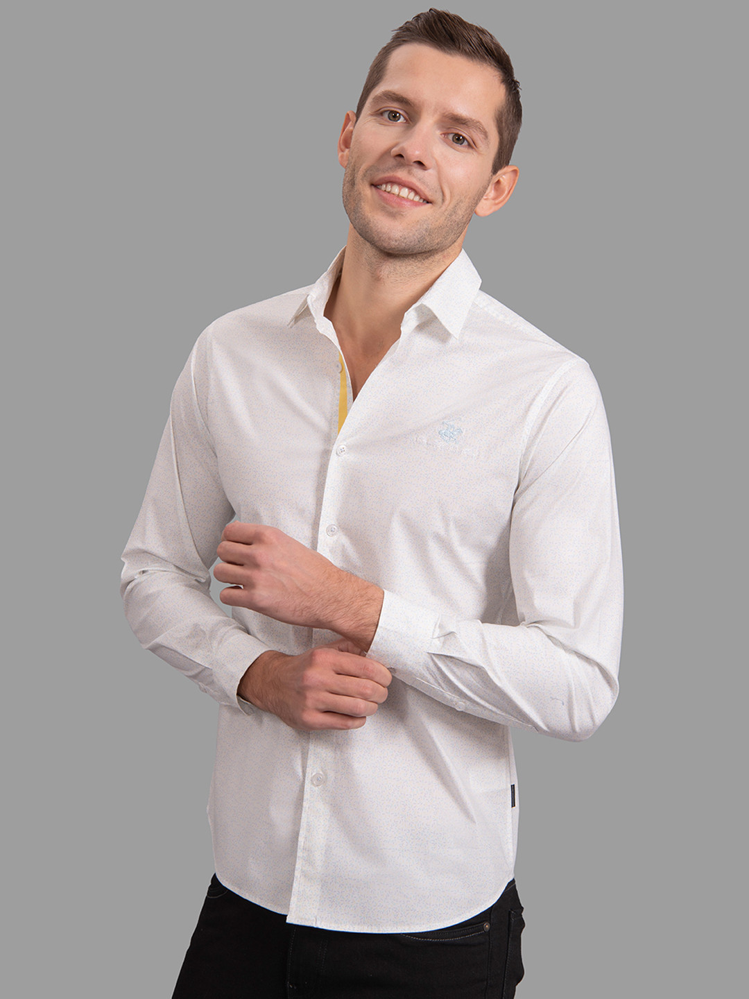 

Beverly Hills Polo Club Men White & Blue Slim Fit Printed Casual Shirt