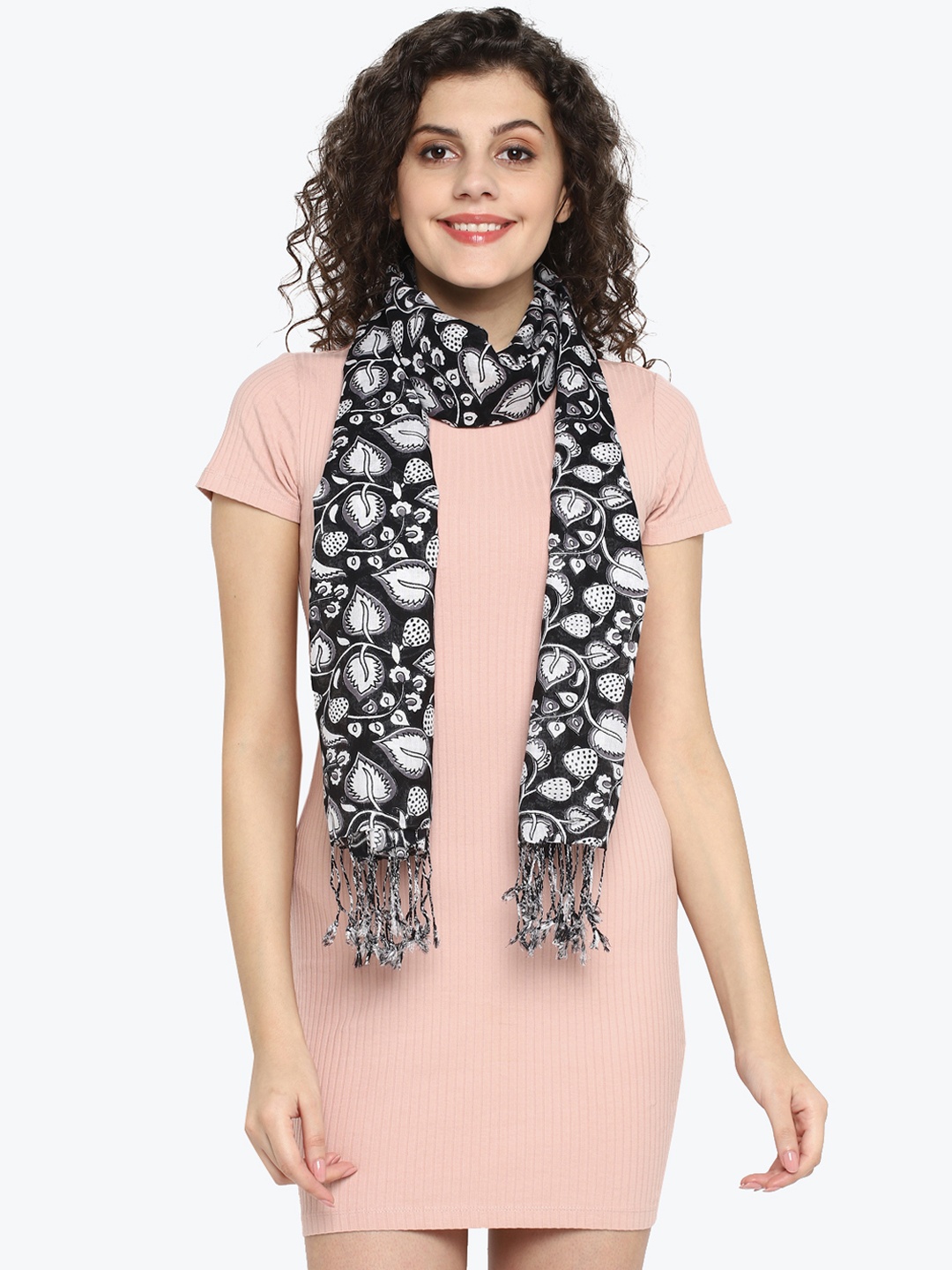 

Aditi Wasan Women Black & White Printed Stole
