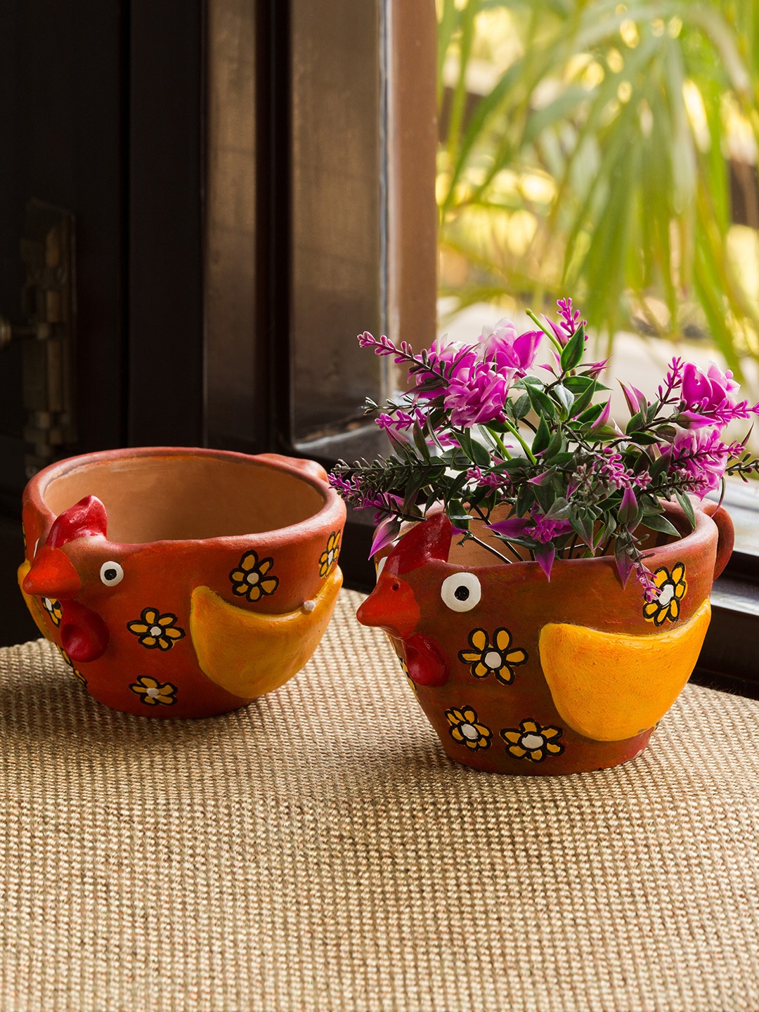 

ExclusiveLane Set Of 2 Pecking Hen Hand-Painted Terracotta Table Planters Pots, Brown