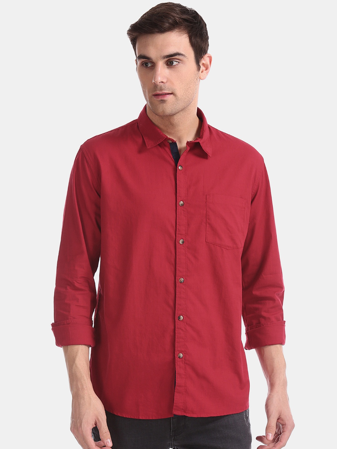 

Ruggers Men Red Regular Fit Solid Casual Shirt