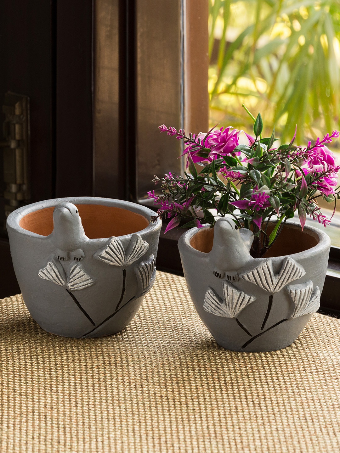ExclusiveLane Set of 2 Grey Blooming Birdies Handmade Terracotta Table Planter Pots