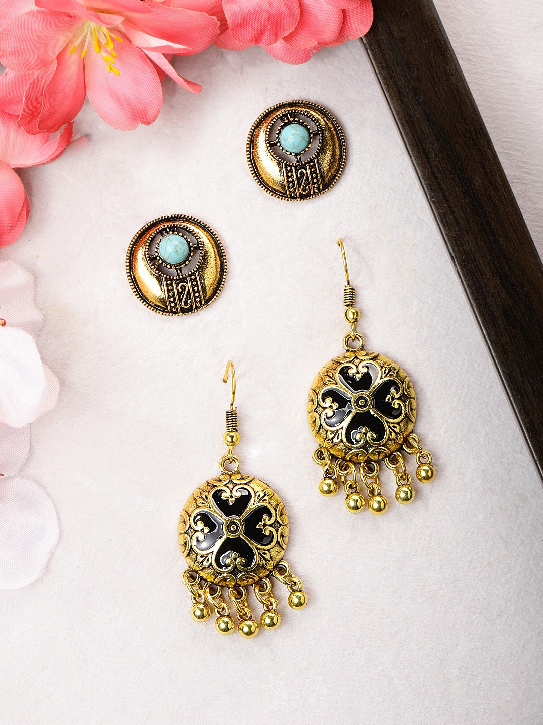 

Rubans Set of 2 Gold-Plated Handcrafted Oxidised Earrings