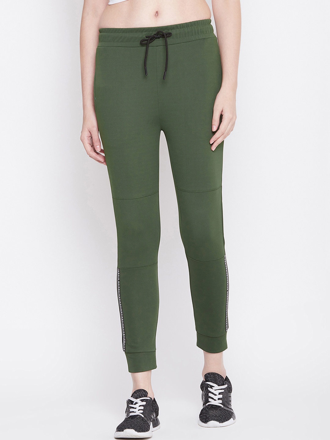 

PERFKT-U Women Olive Green Solid Rapid Dry Joggers