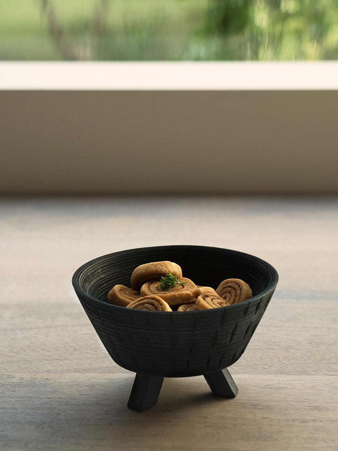 

ellementry Black Solid Tribal Mango Wood Small Bowl With Stand