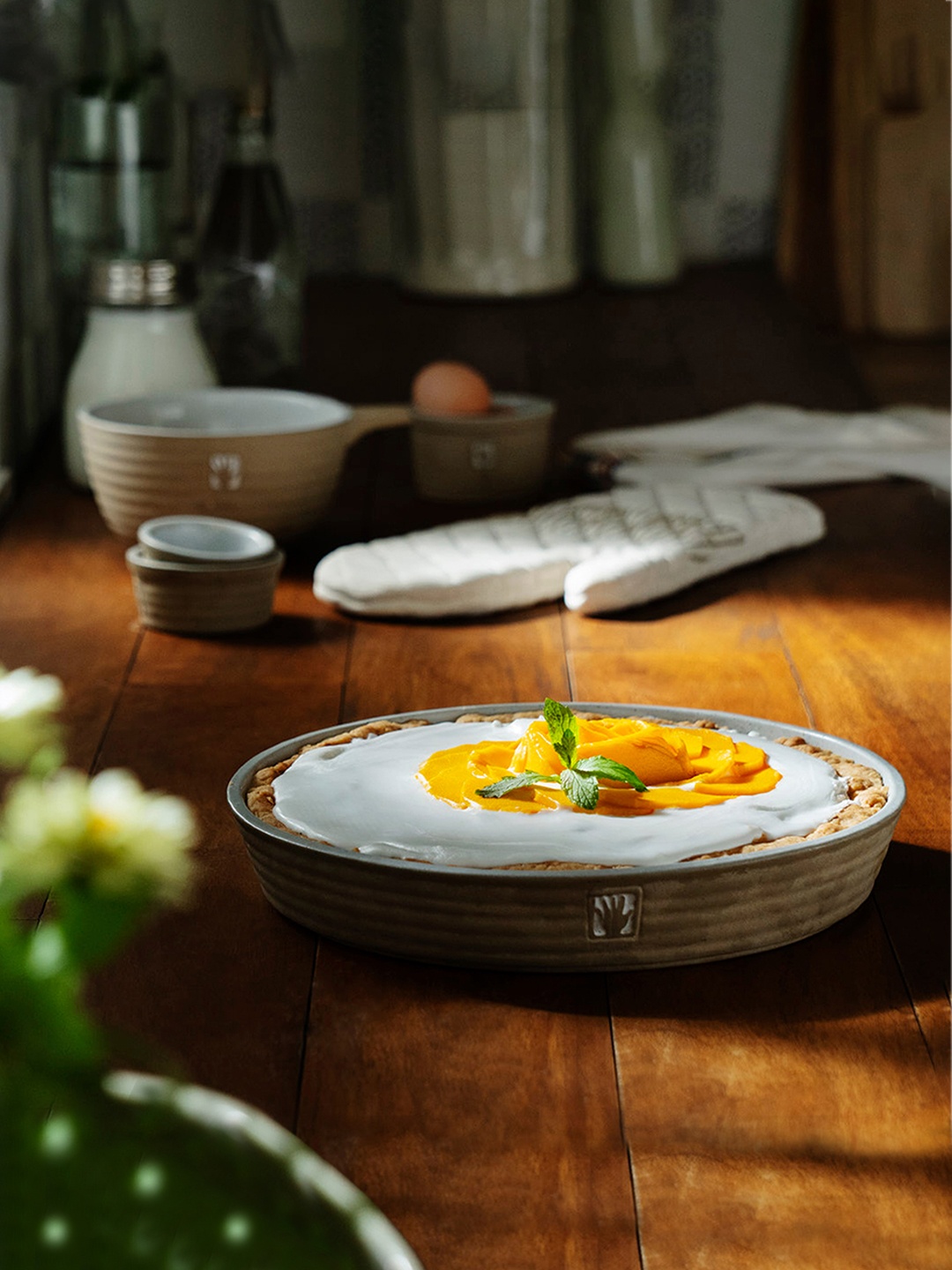 

ellementry Brown Solid Mano Ceramic Sand Round Tart Dish