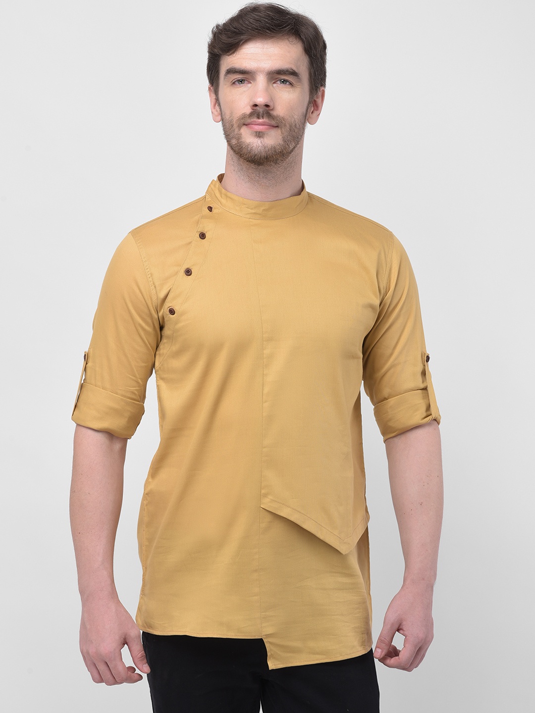 

SG LEMAN Men Yellow Solid Straight Kurta