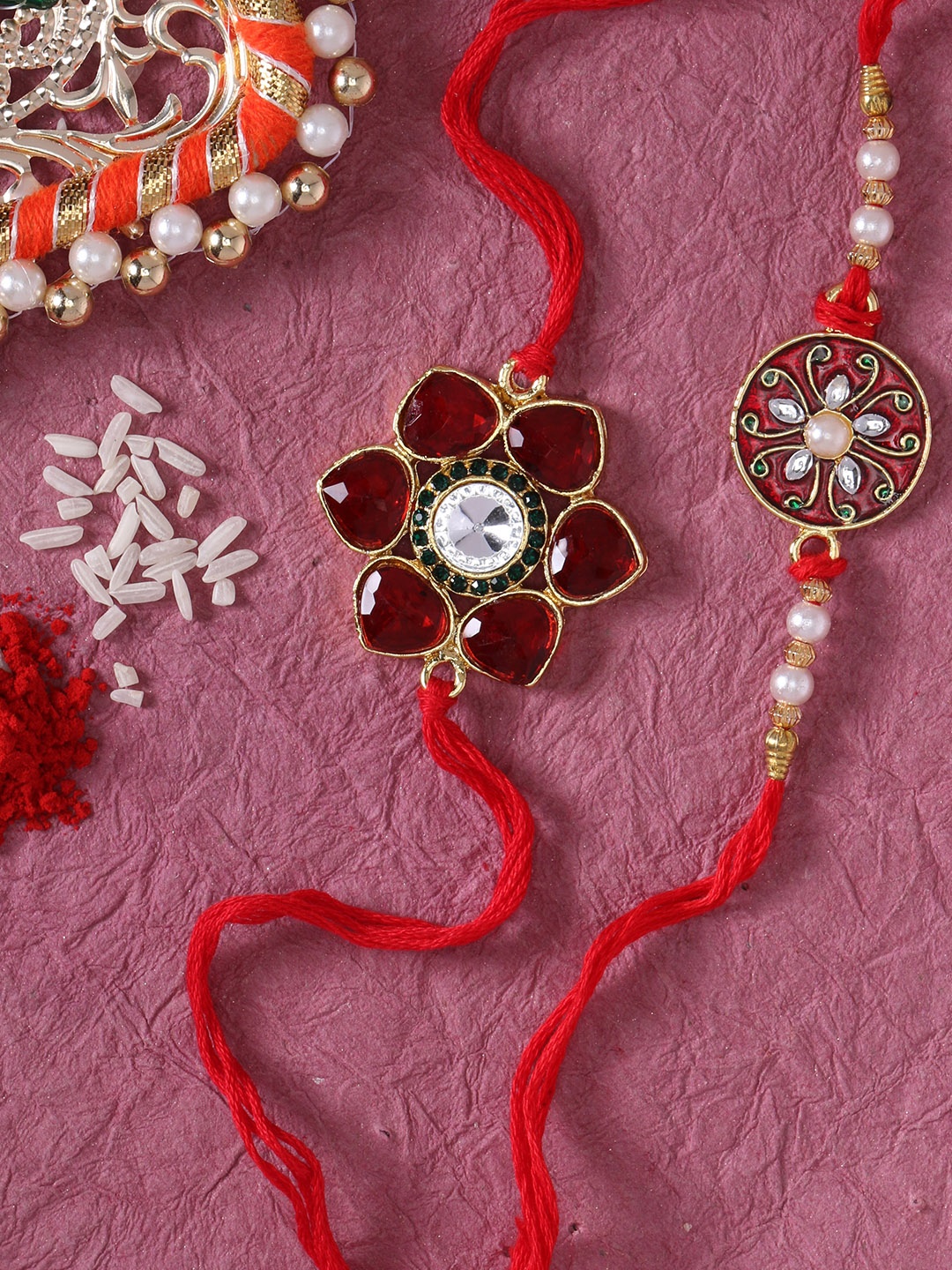 

LIVE EVIL Men Pack Of 2 Gold-Plated Red & Green Alloy Gold-Plated Handcrafted Rakhis