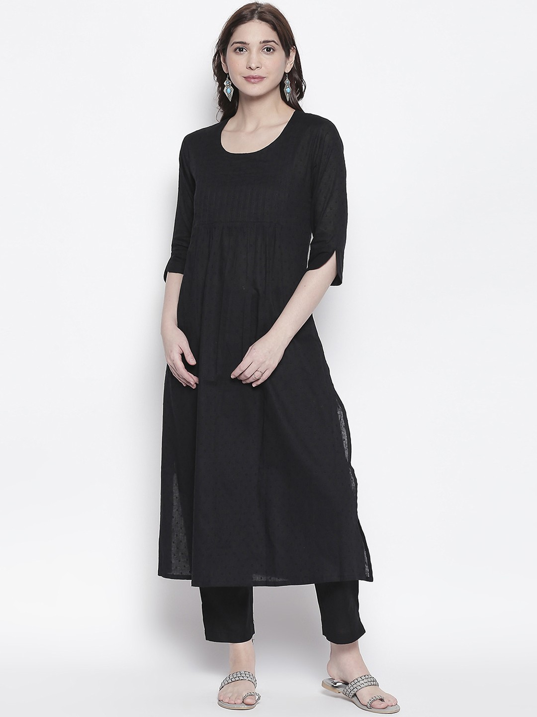 

Desi Weavess Women Black Dobby Dot Pleated A-Line Kurta