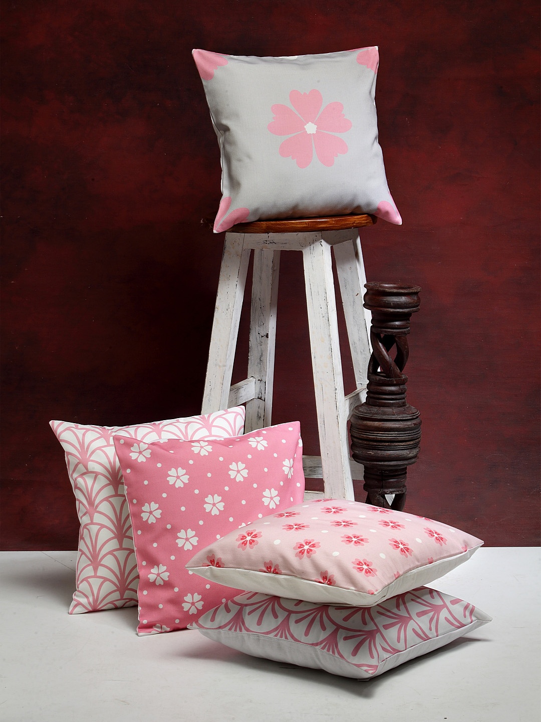 

Alina decor Pink & Grey Set of 5 Floral Square Cushion Covers