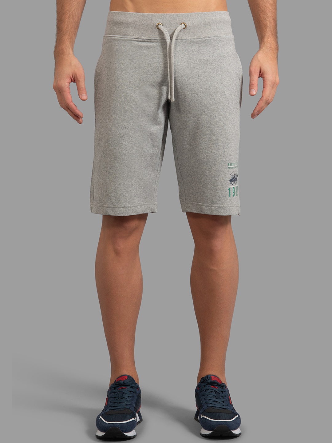 

Beverly Hills Polo Club Men Grey Solid Regular Fit Regular Shorts