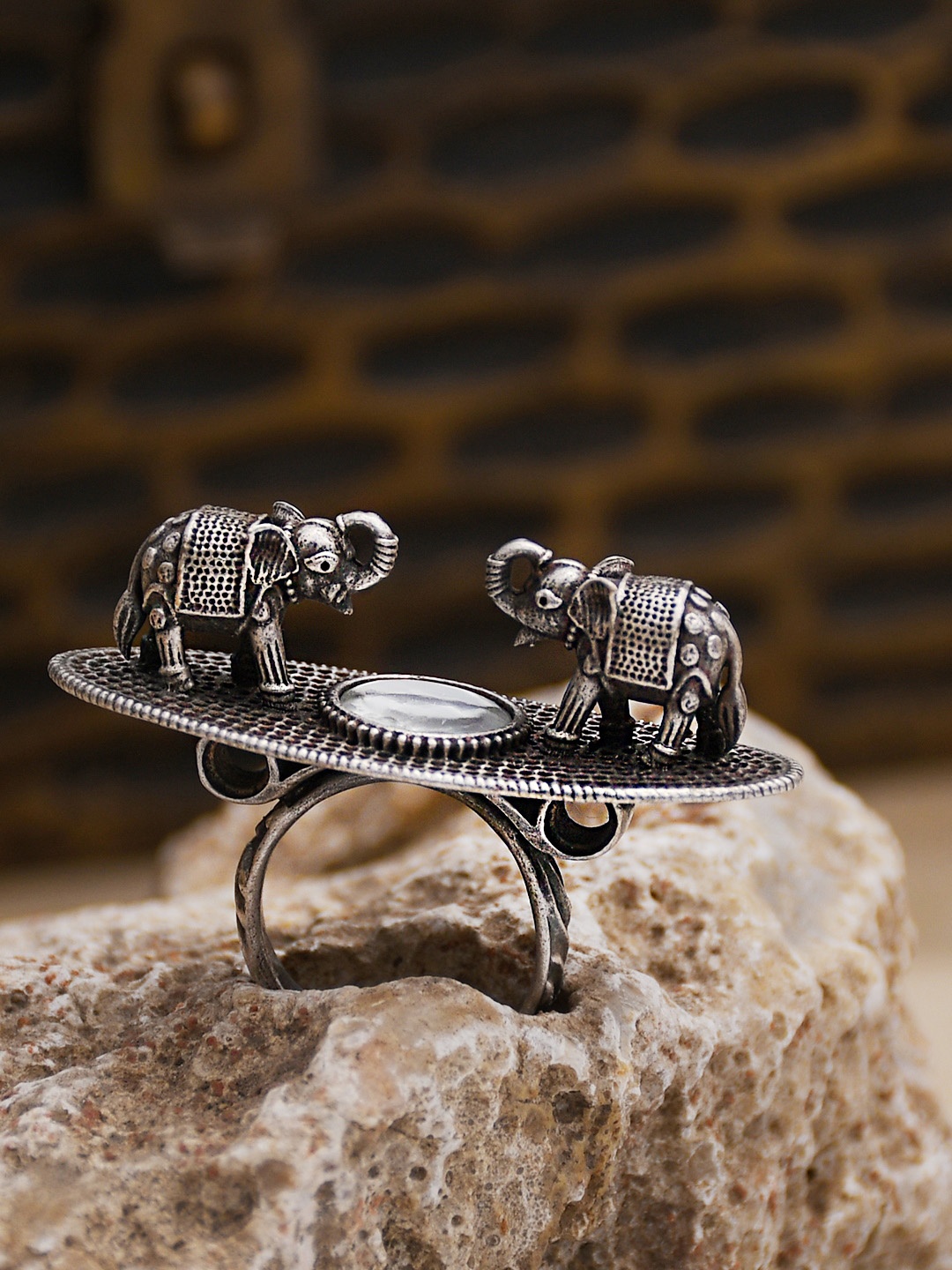 

Infuzze Oxidised Silver-Plated Adjustable Finger Ring