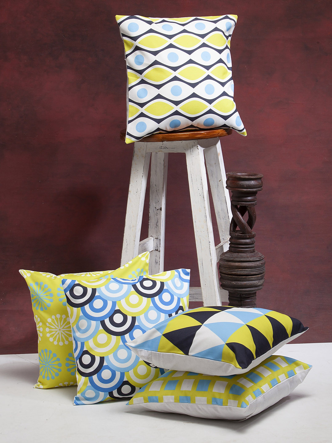 

Alina decor Yellow & Black Set of 5 Geometric Square Cushion Covers