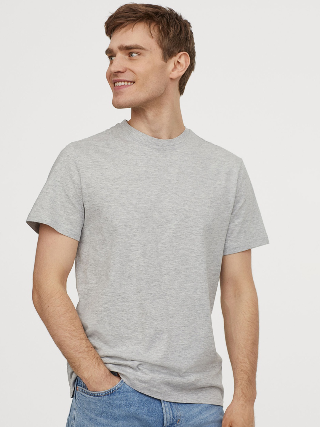 

H&M Men Grey Solid Round-neck T-shirt Regular Fit