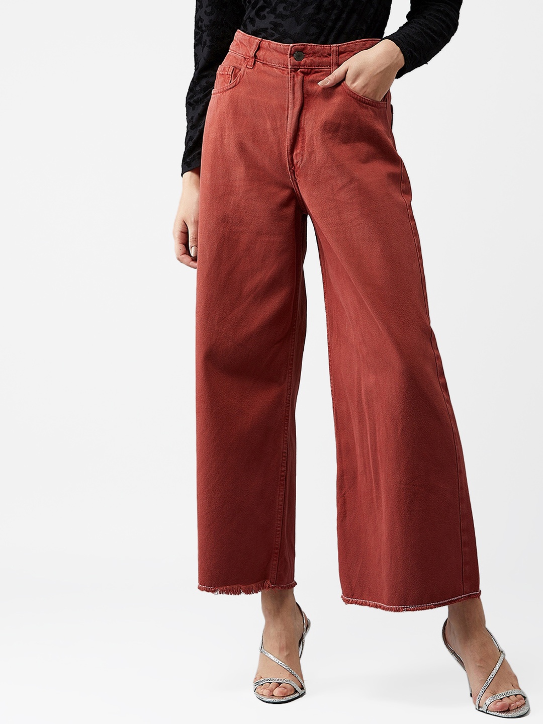 

Kotty Women Maroon Wide Leg High-Rise Clean Look Jeans