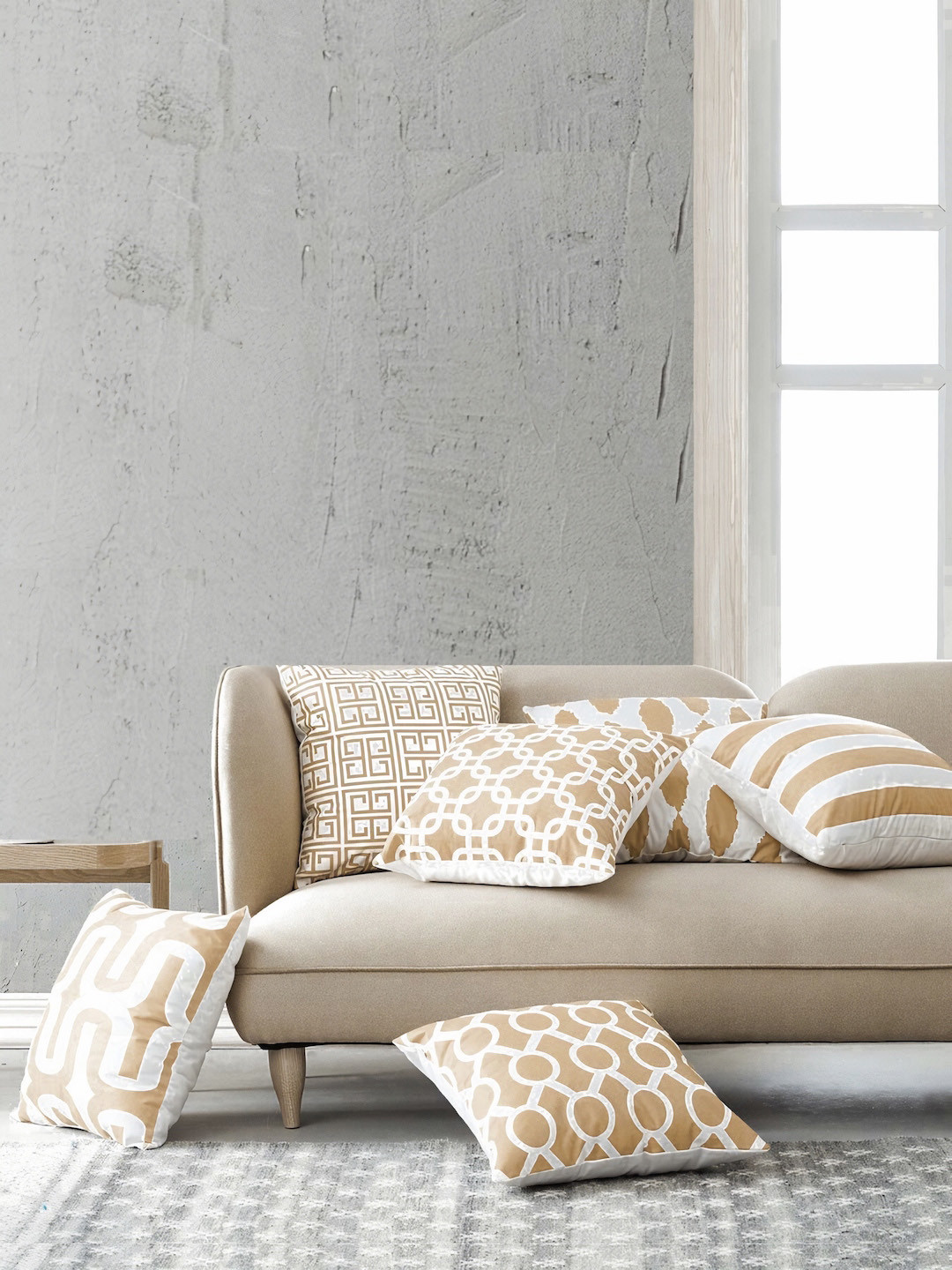 

MODERN HOMES Beige & White Set of 6 Geometric Square Cushion Covers