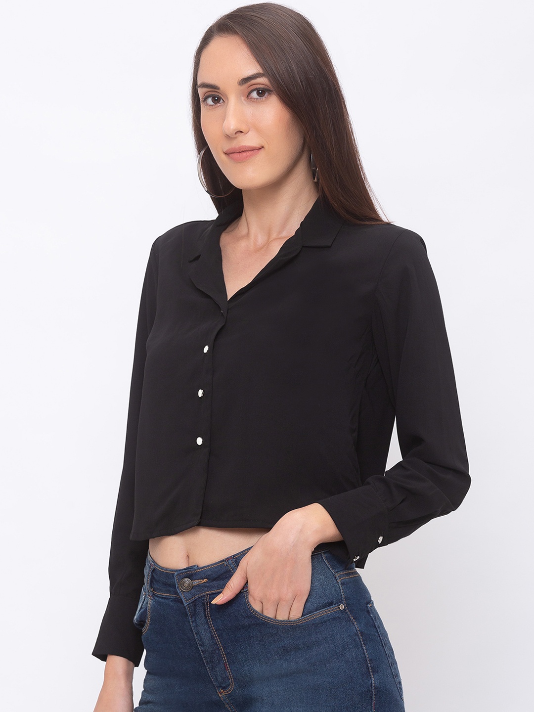 

Globus Women Black Regular Fit Solid Cuban Collar Crop Shirt