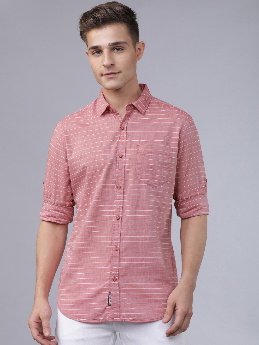 

LOCOMOTIVE Men Red & White Slim Fit Striped Casual Shirt
