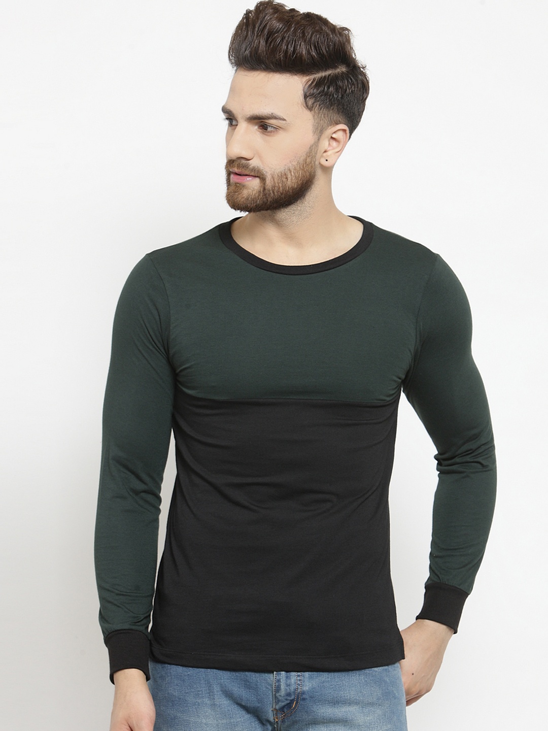

Kalt Men Green & Black Colourblocked Round Neck T-shirt