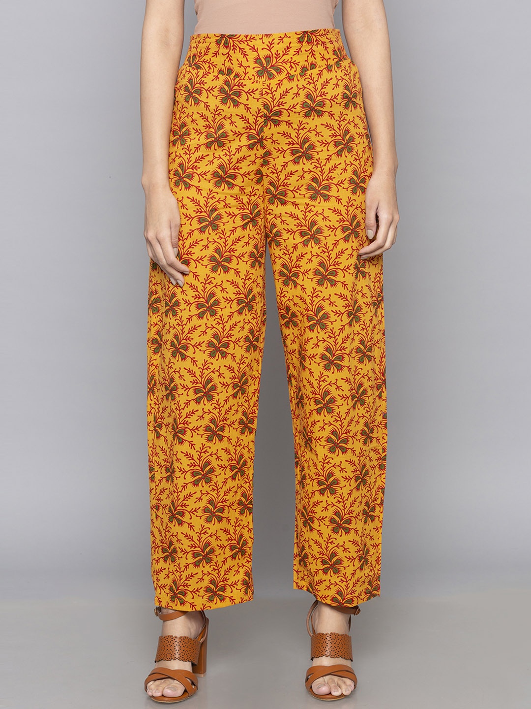 

Desi Weavess Women Yellow & Green Regular Fit Printed Parallel Trousers