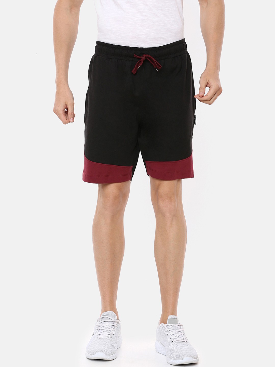 

Braveo Men Black & Maroon Colourblocked Slim Fit Regular Shorts