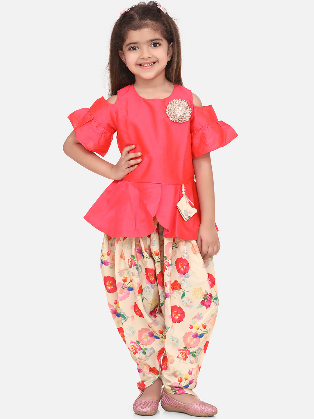 

LilPicks Girls Coral Pink & Beige Solid Top with Dhoti Pants