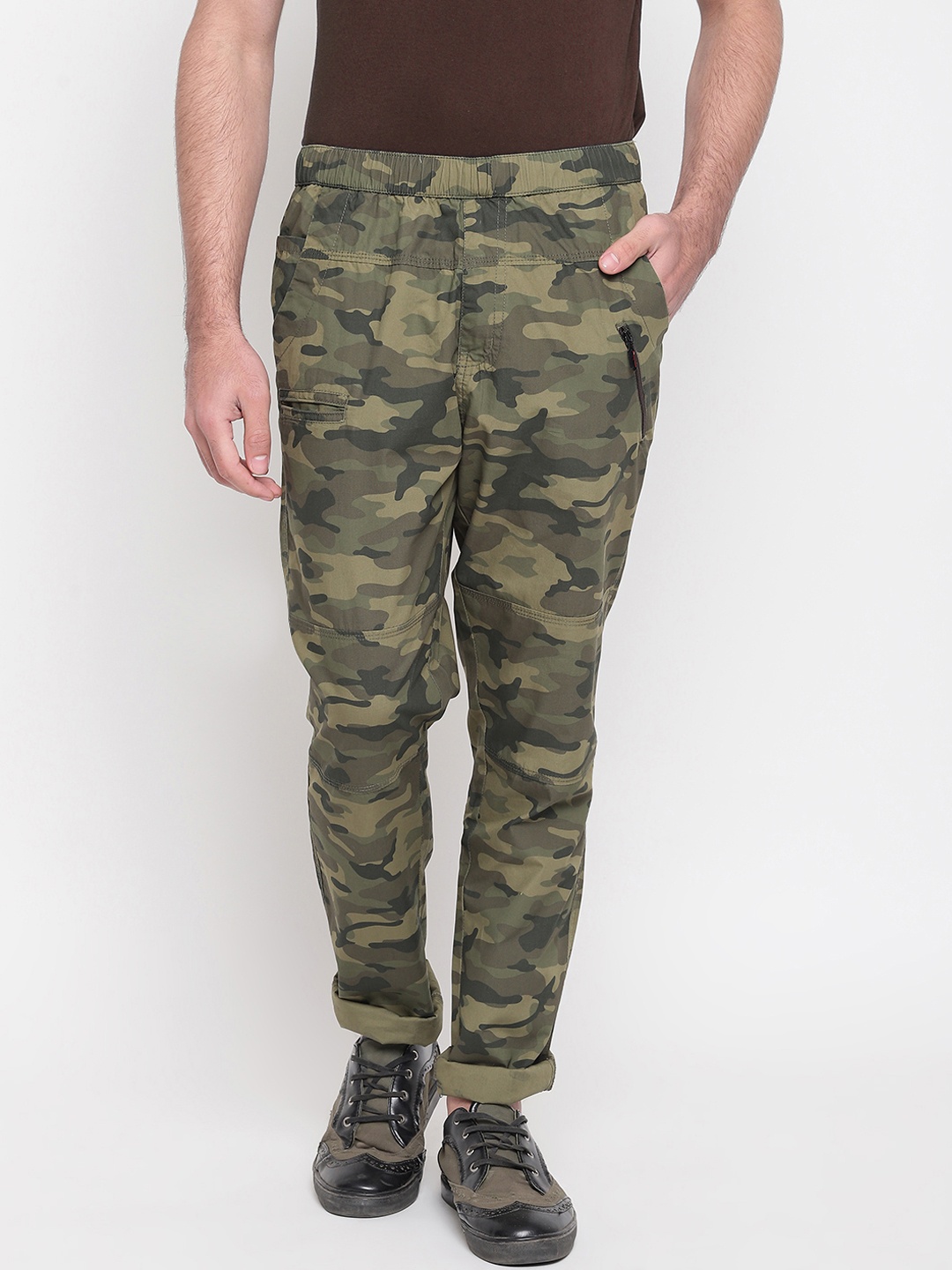 

SAPPER Men Olive Green Straight Fit Camouflage Printed Joggers