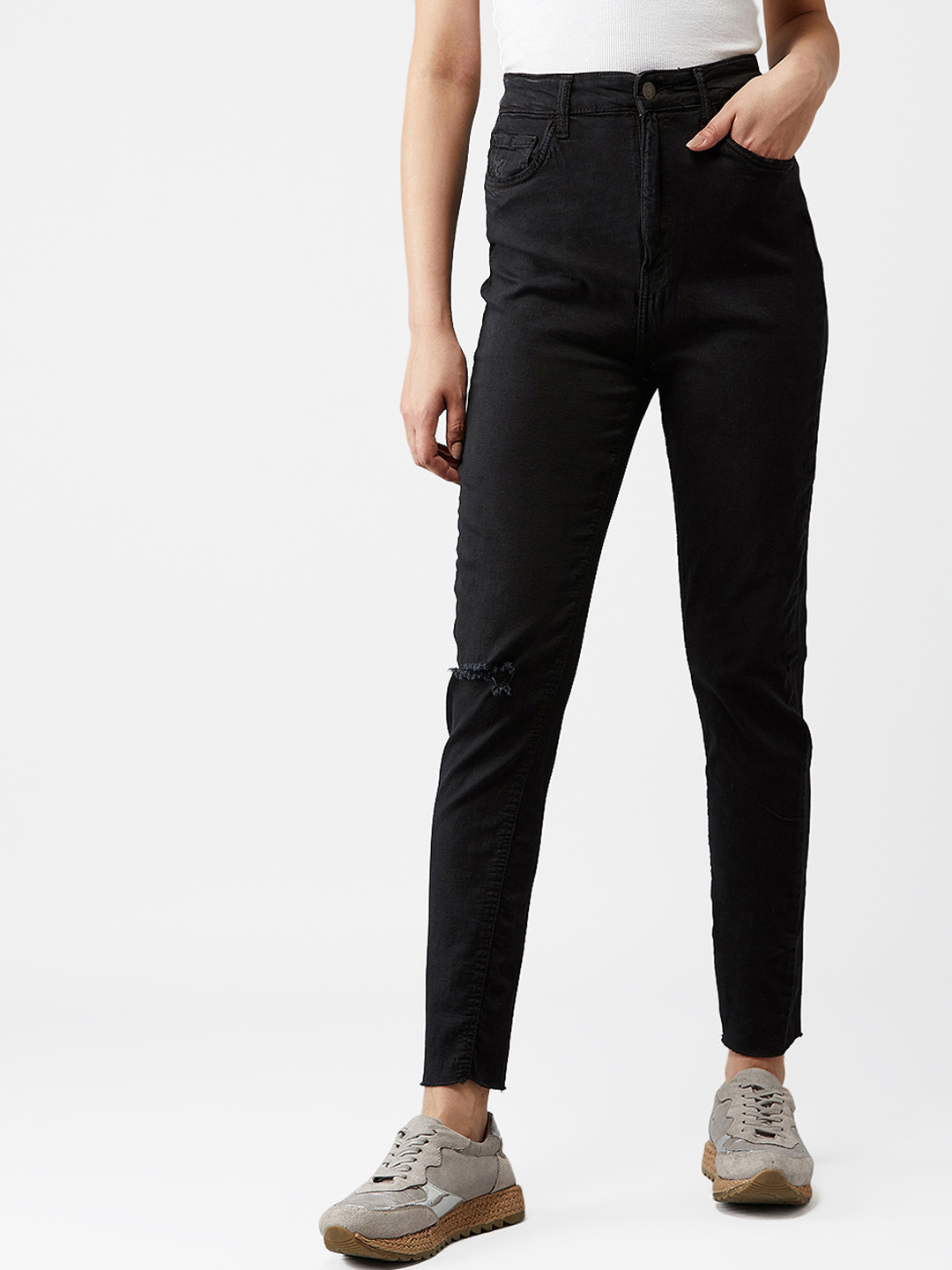 

Kotty Women Black Skinny Fit High-Rise Mildly Distressed Jeans