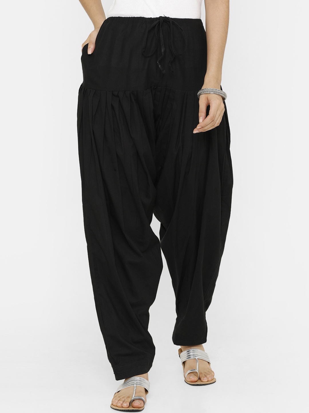 

De Moza Women Black Solid Loose-Fit Patiala
