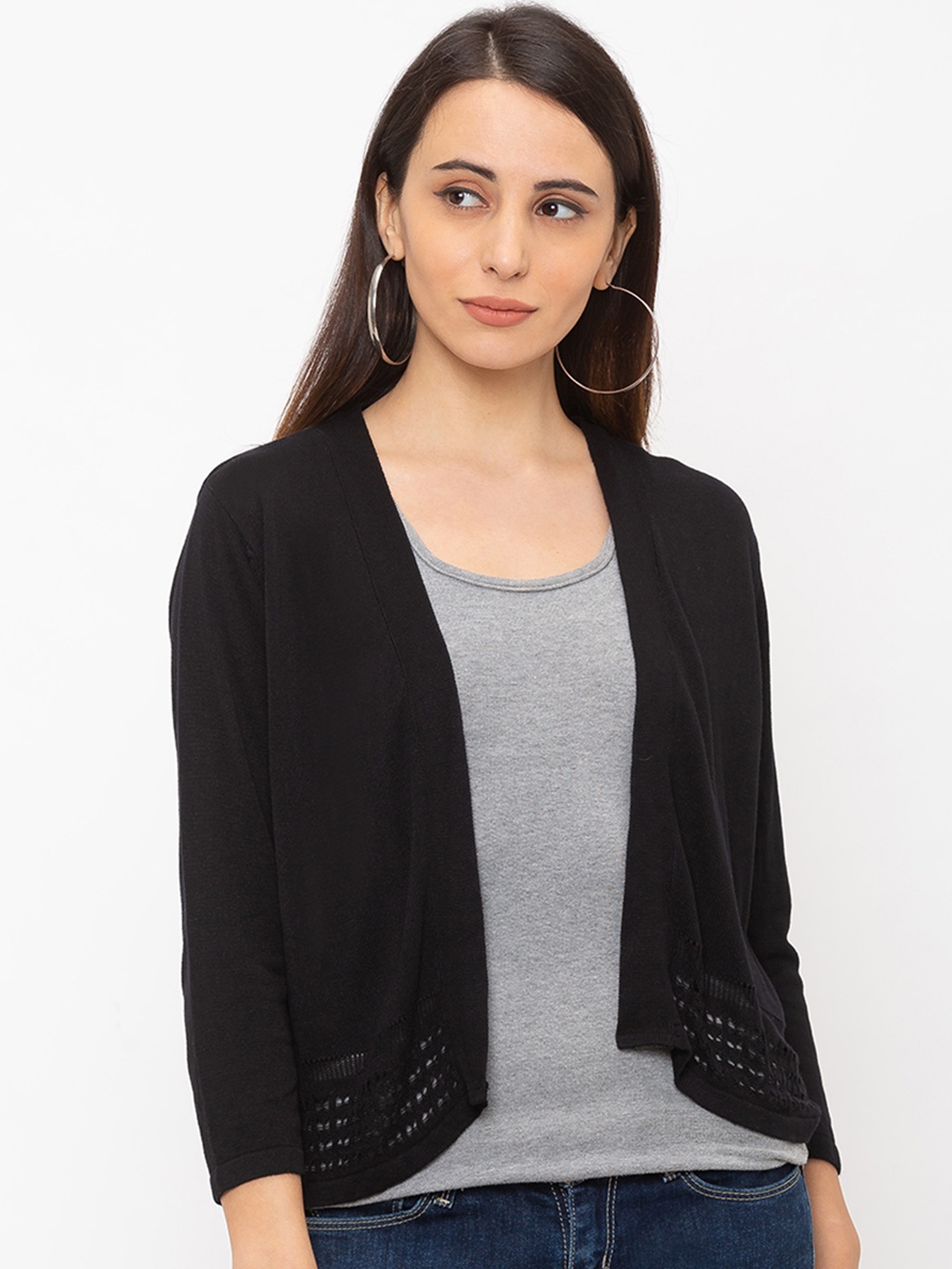 

Globus Women Black Solid Open Front Shrug
