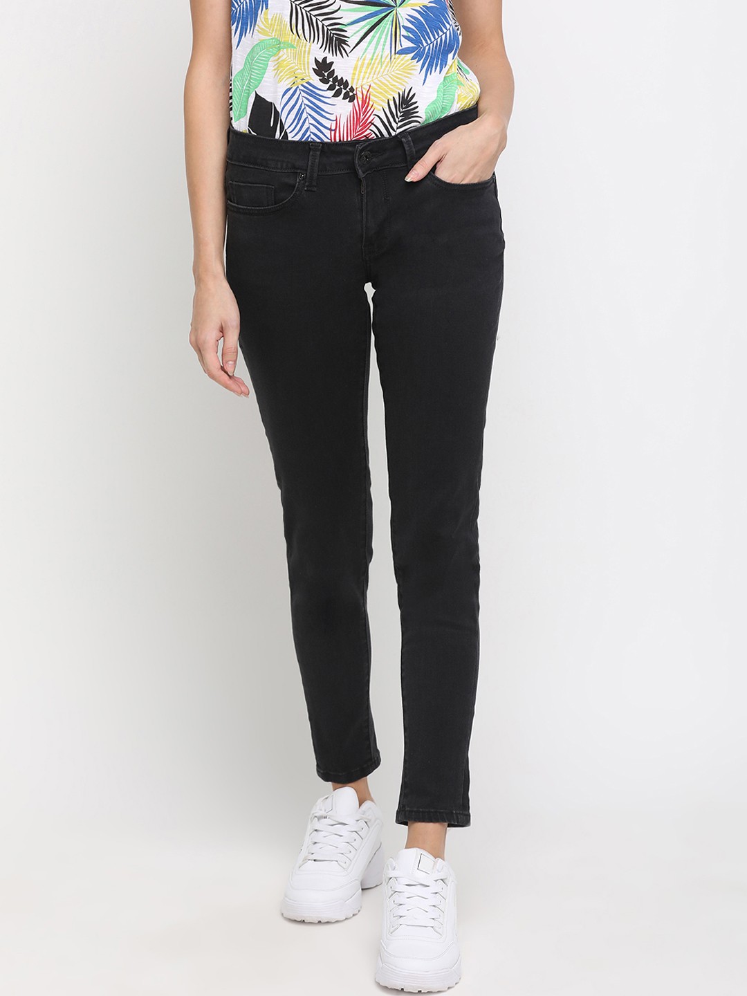 

Pepe Jeans Women Black Regular Fit Mid-Rise Clean Look Jeans