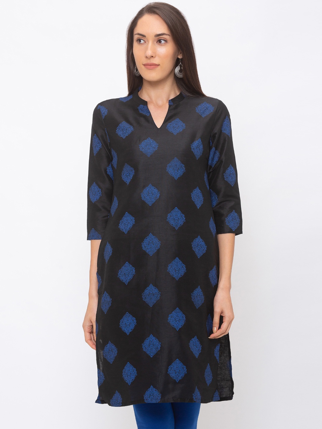 

Globus Women Black & Blue Printed Straight Kurta