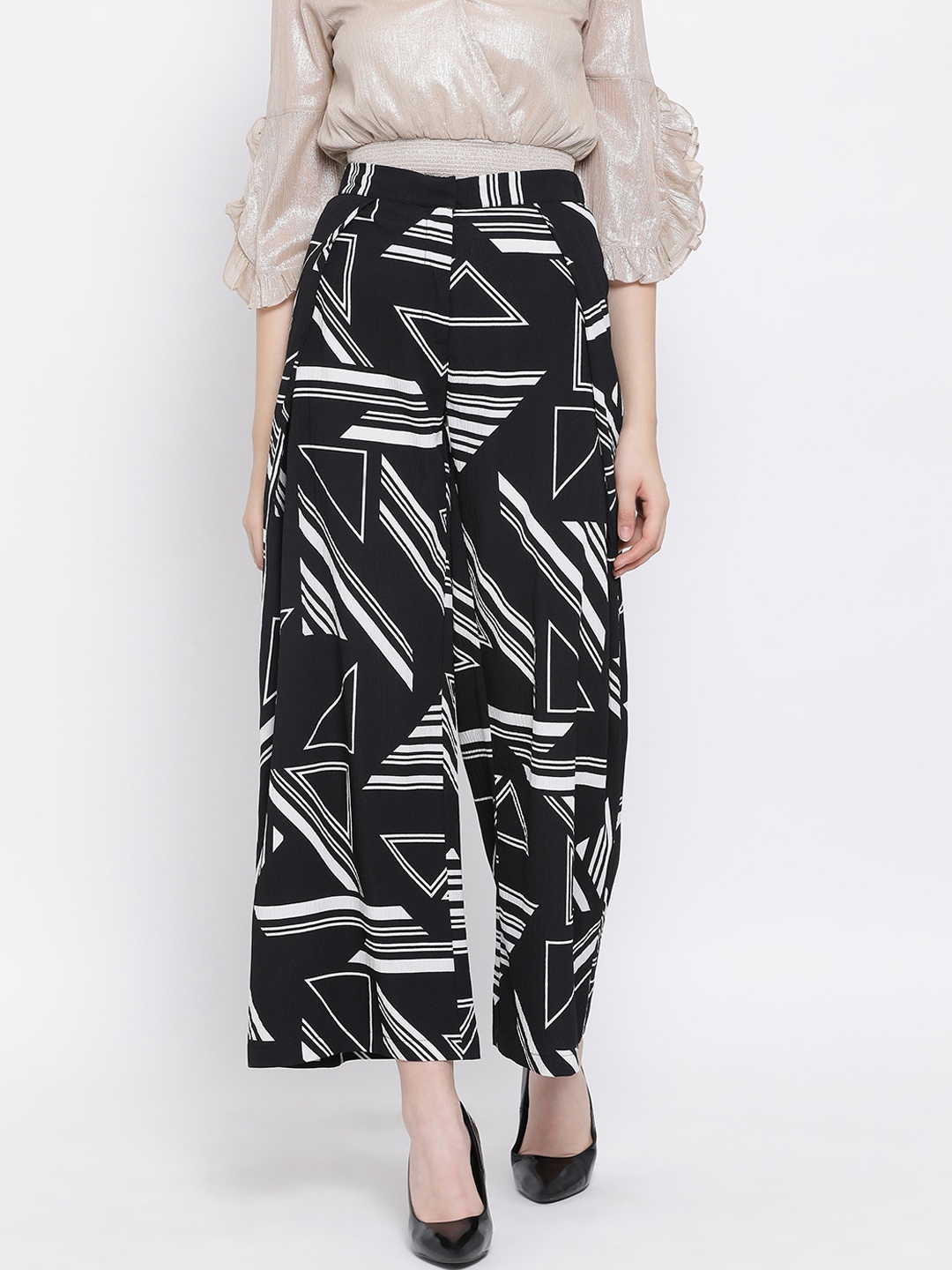 

Oxolloxo Women Black & White Printed Flared Palazzos