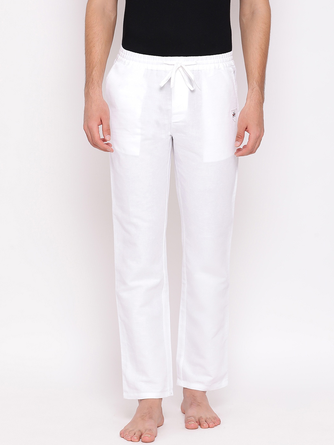 

Crimsoune Club Men White Solid Linen Lounge Pants