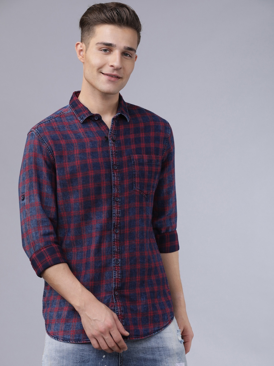 

LOCOMOTIVE Men Blue & Red Slim Fit Checked Casual Shirt
