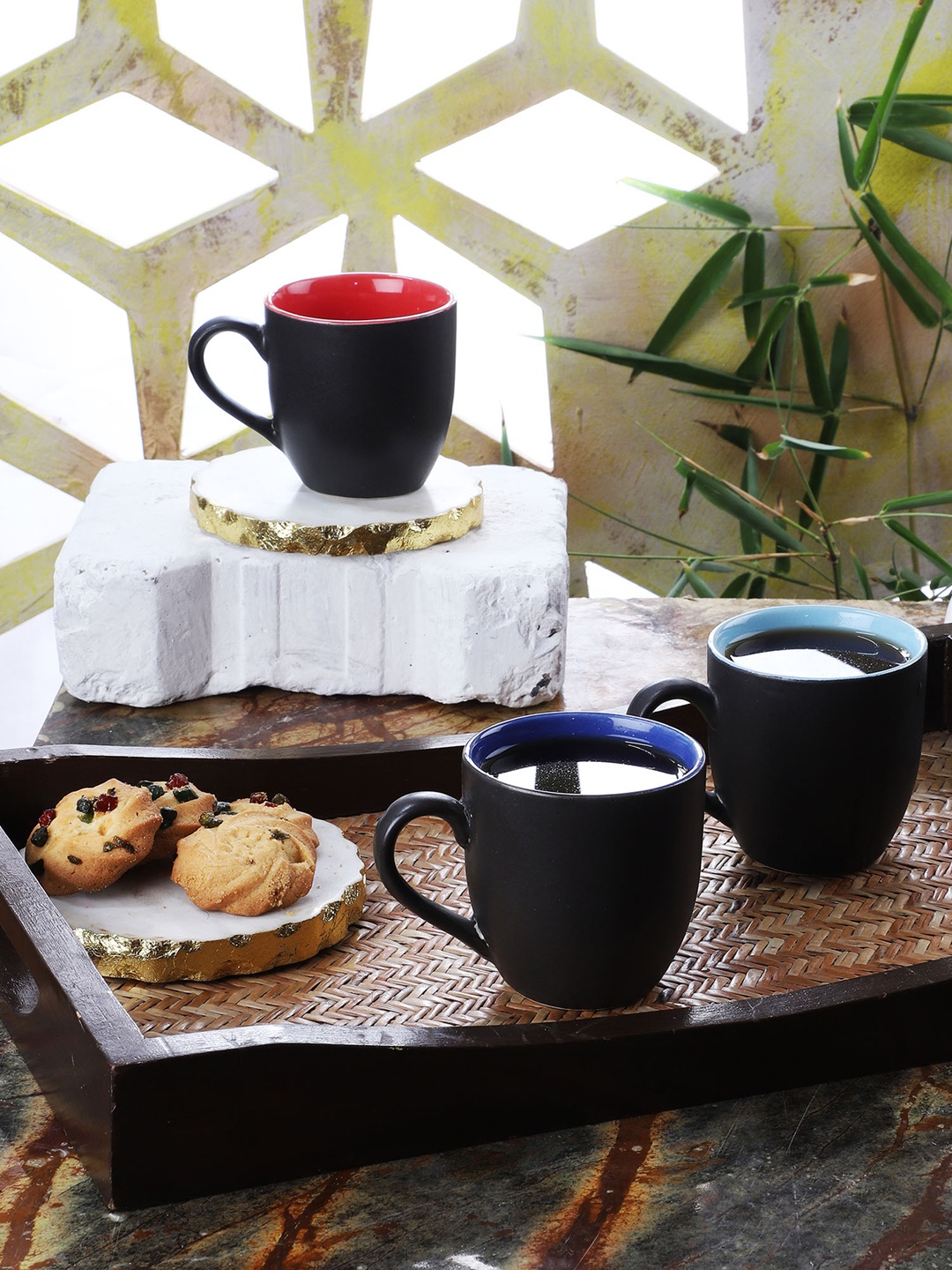 

CDI Set Of 6 Black & Red Solid Round Shaped Tea/Coffee Mugs 180 ml