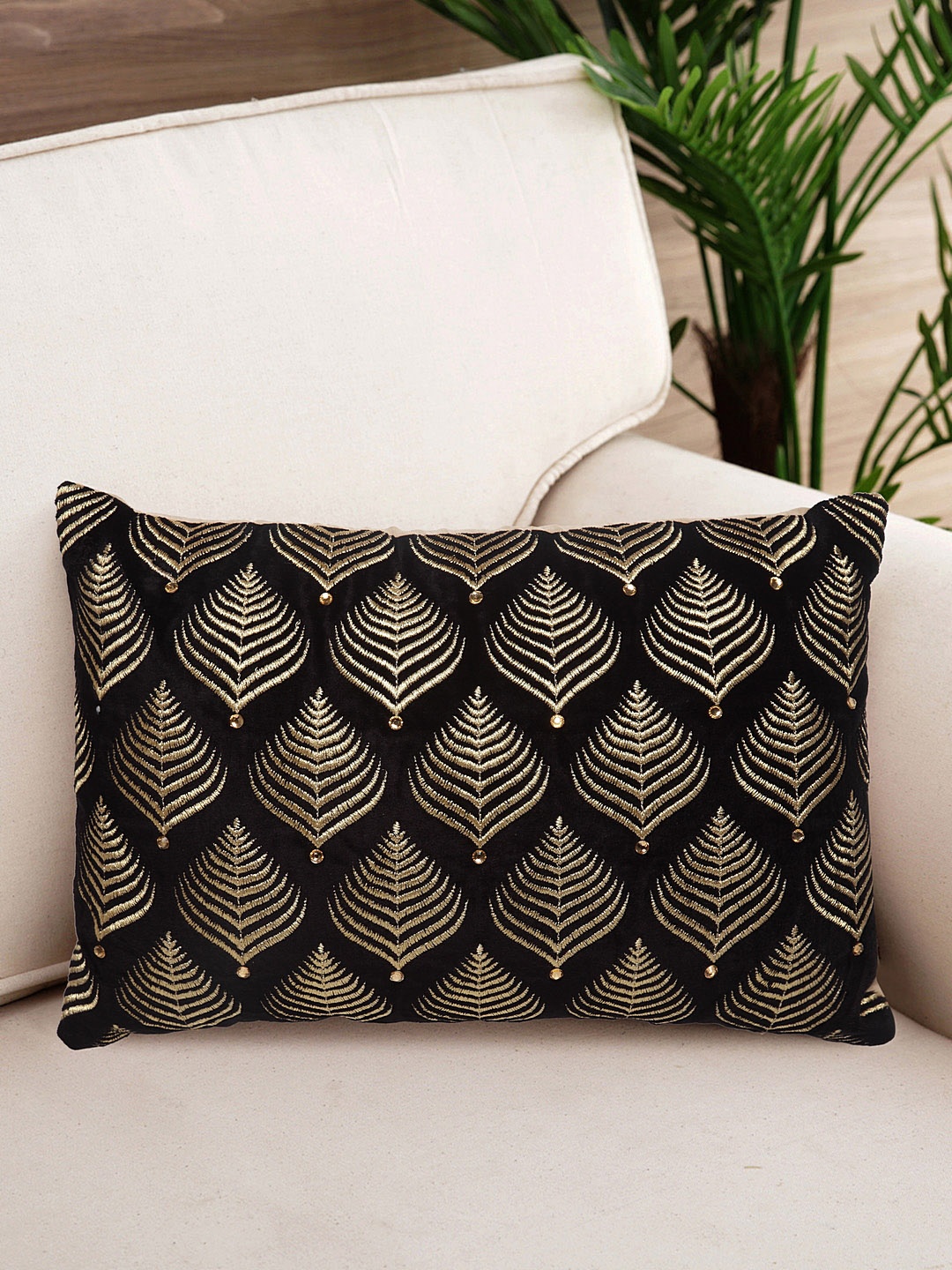 

NISRAG HOME Black & Gold-Toned Single Floral Rectangle Embroidered Cushion Covers