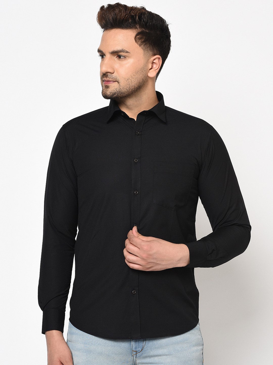

Spirit Men Black Comfort Regular Fit Solid Casual Shirt