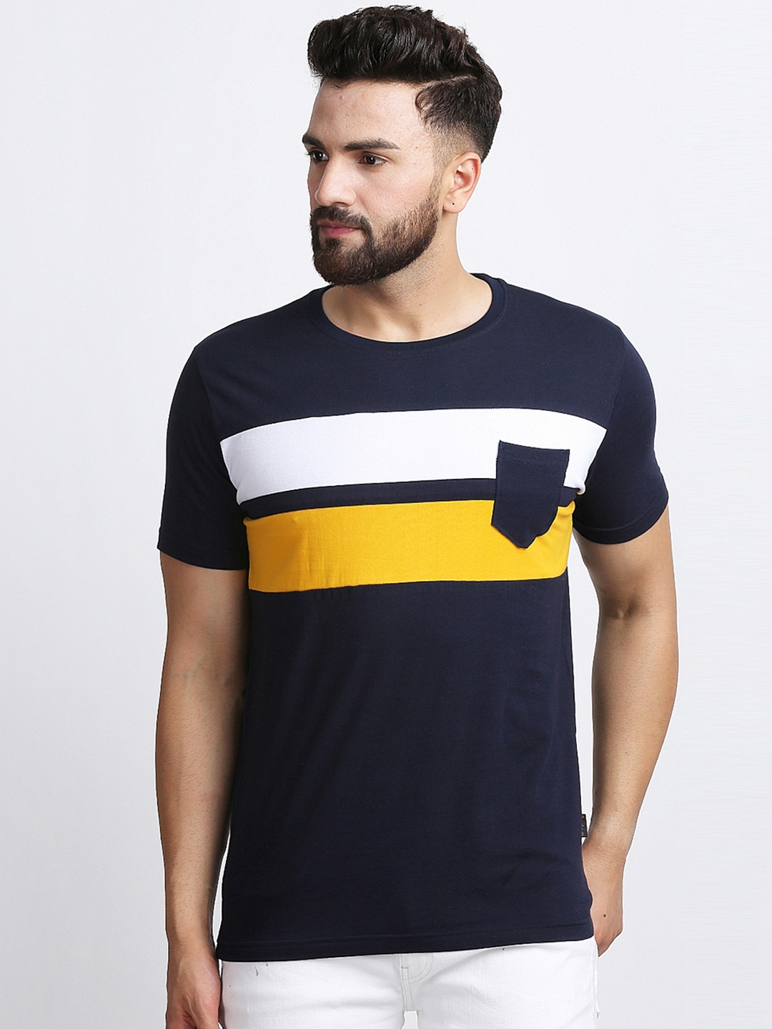 

Rodzen Men Navy Blue & White Colourblocked Round Neck T-shirt