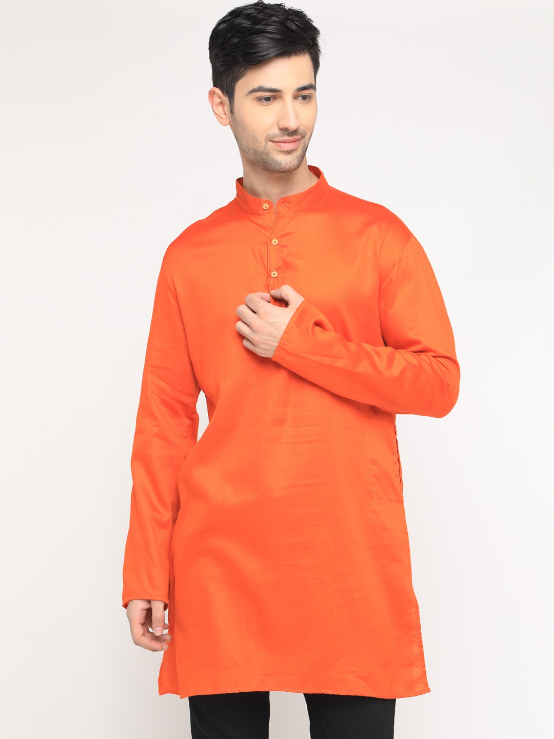 

SHOWOFF Men Orange Solid Straight Kurta
