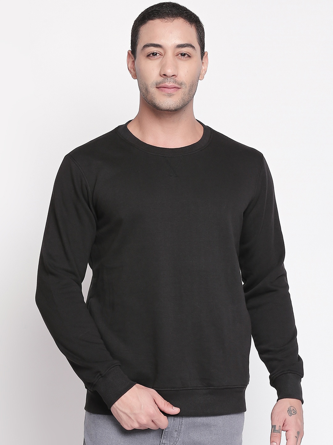 

BYFORD by Pantaloons Men Black Solid Sweatshirt