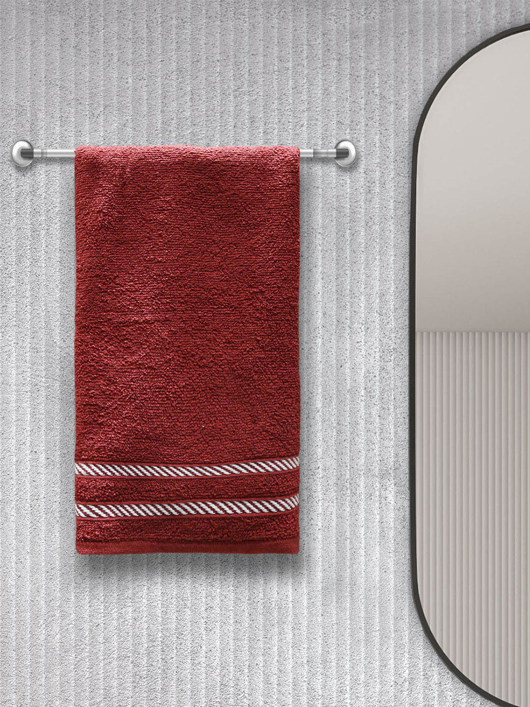 

Trident Unisex Set Of 4 Solid Comfort Living 380 GSM Hand Towels, Maroon