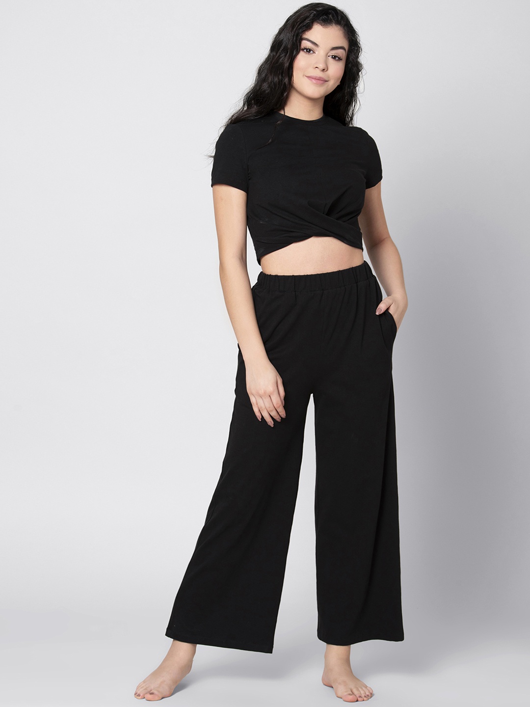 

FabAlley Women Black Solid Night suit