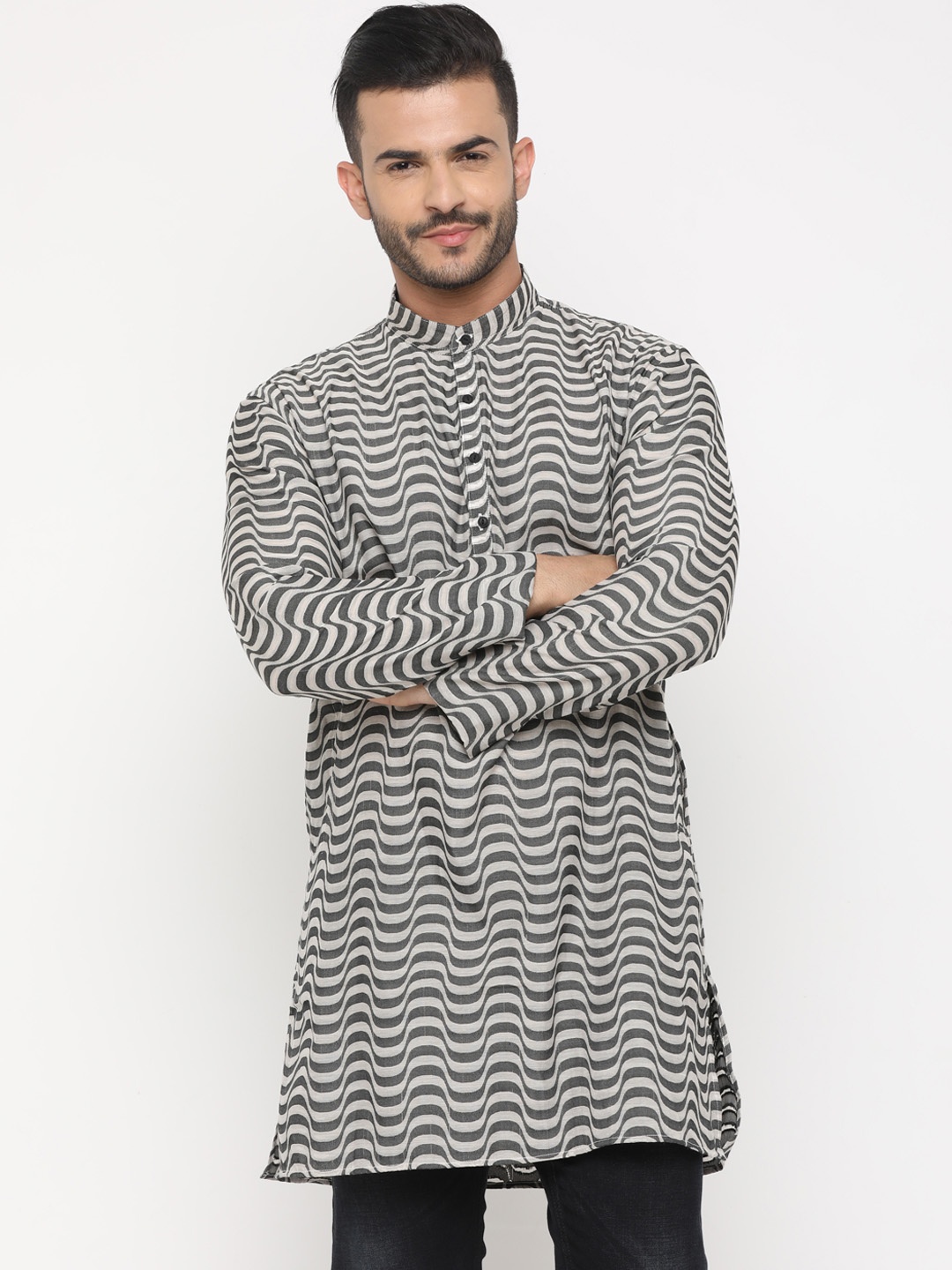 

SHOWOFF Men White & Black Striped Straight Kurta