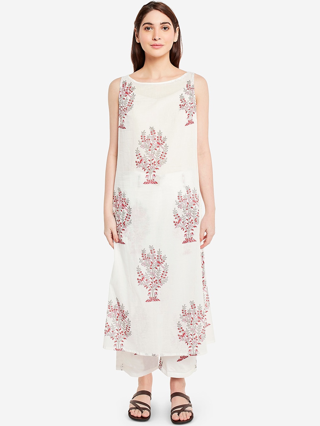 

Desi Weavess Women White & Red Floral Print Straight Kurta