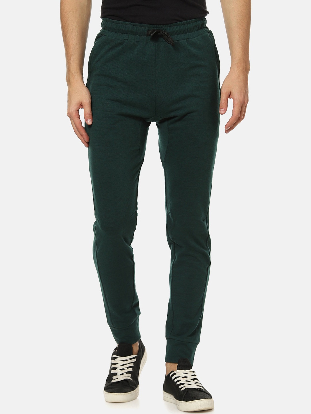 

Campus Sutra Men Green Solid Joggers