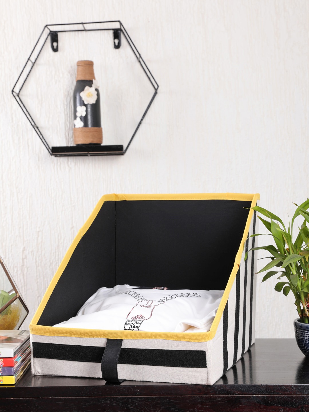 

My Gift Booth Cream-Coloured & Black Breton Striped Shirt Stacker Organiser