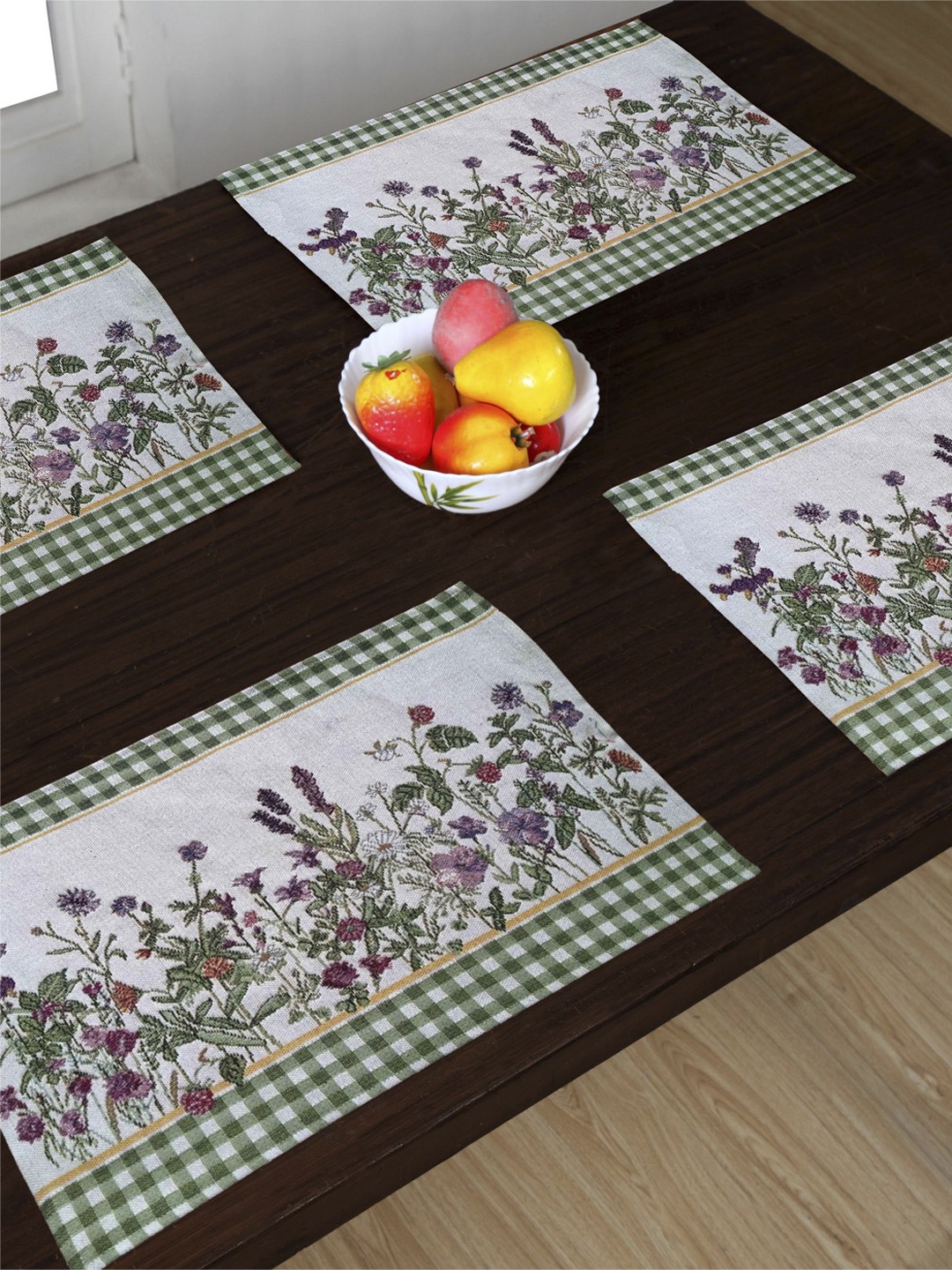 

AVI Living Set of 4 Pink & Green Jaquard Woven Bloom Table Mats