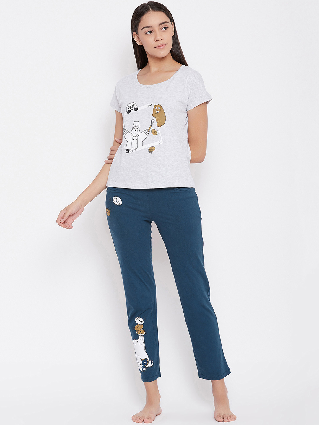 

Clovia Women Grey & Blue Printed Night suit