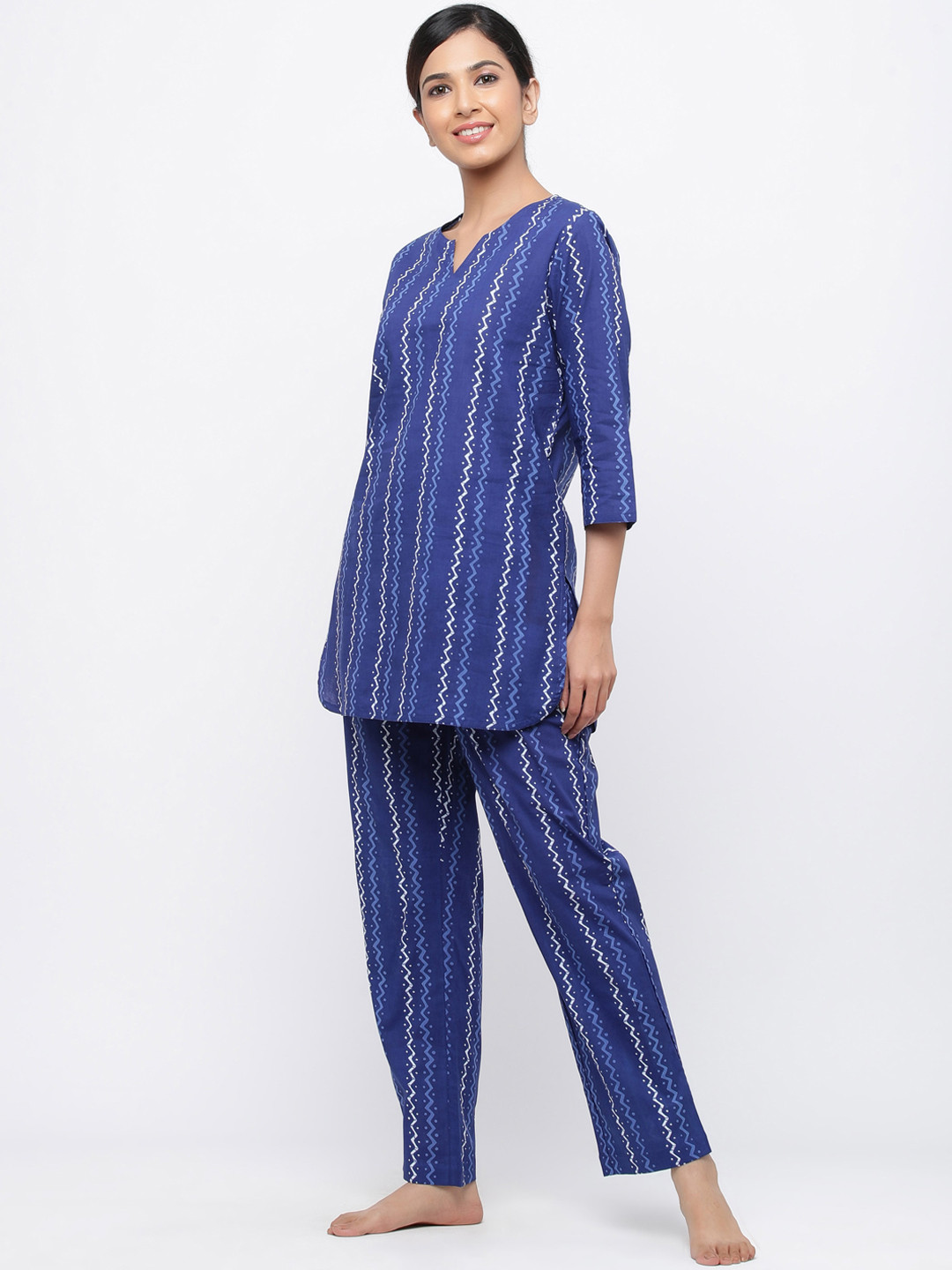 

Jaipur Kurti Women Blue & White Printed Night suit