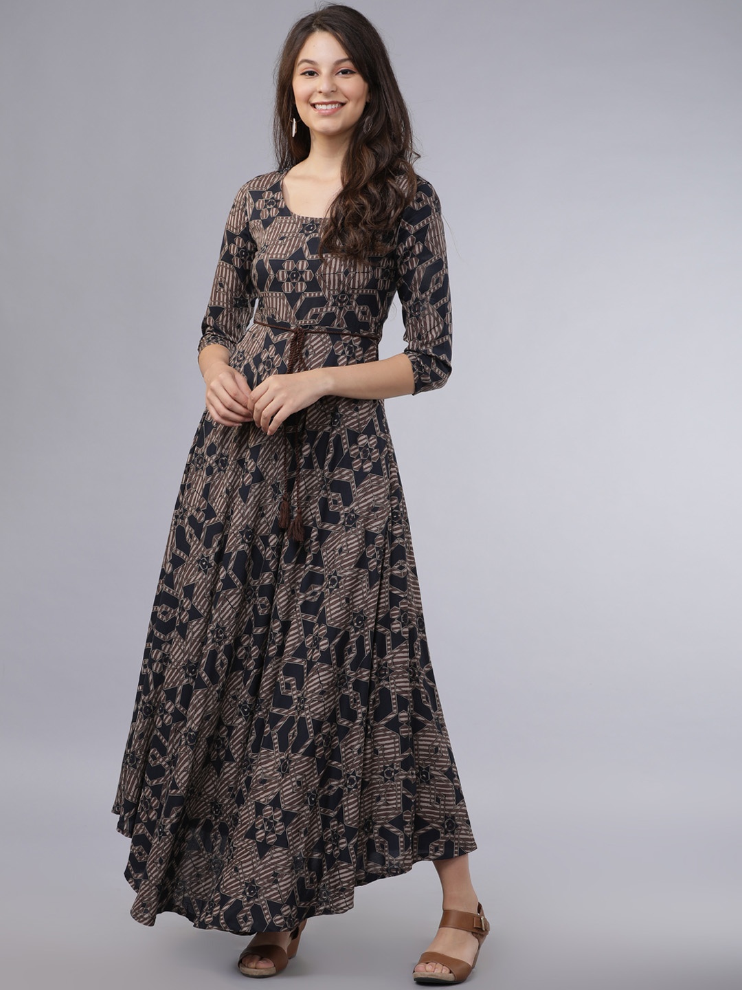 

Vishudh Women Brown Printed Maxi Dress